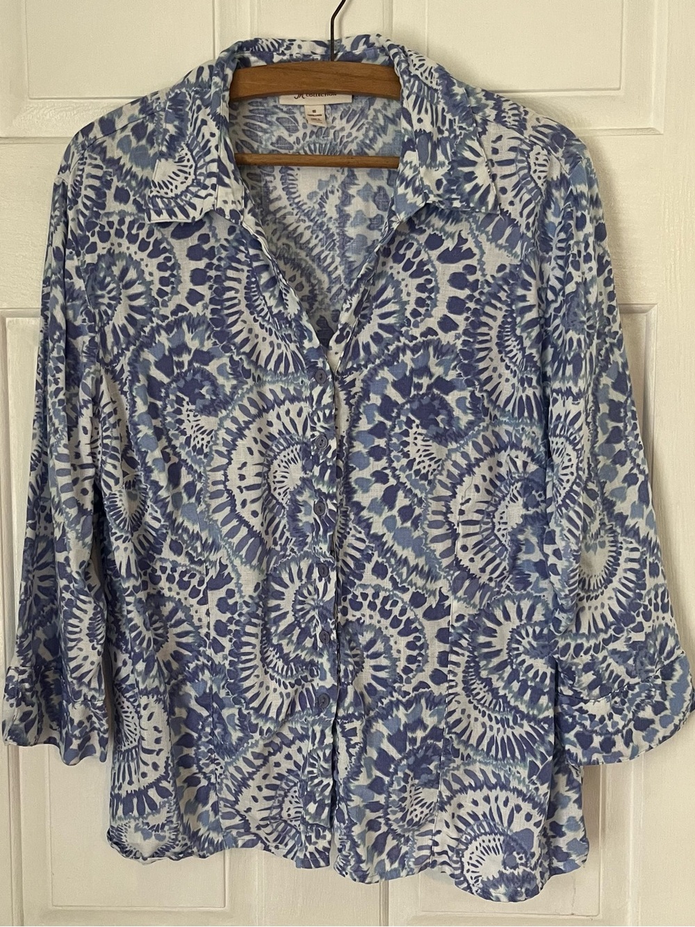 JM Collection 100% Linen Women's Blue Patterned Button-Front Top